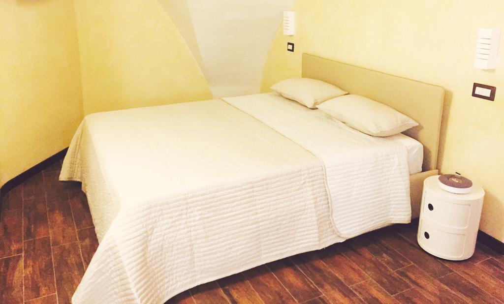 Paladin Home Naples Bilik gambar